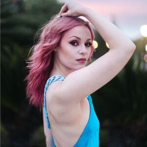 Meet your Posher, Alyx